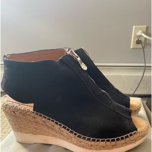 Kanna Navy suede sandals